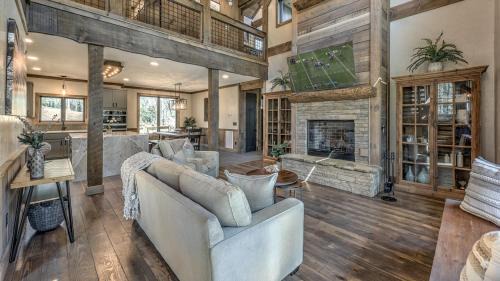 Blue Ridge House | The Otter Side