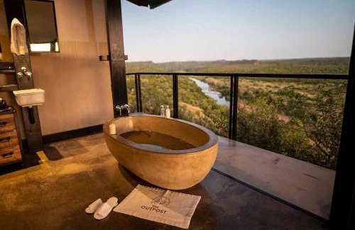Ha-Lambani Hotel | The Outpost