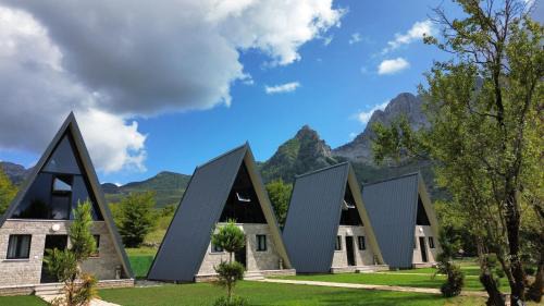 Boge Villa | The Overlook