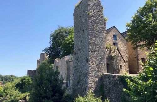 Sainte-Suzanne-and-Chammes House | The Passe-Muraille bed and breakfast