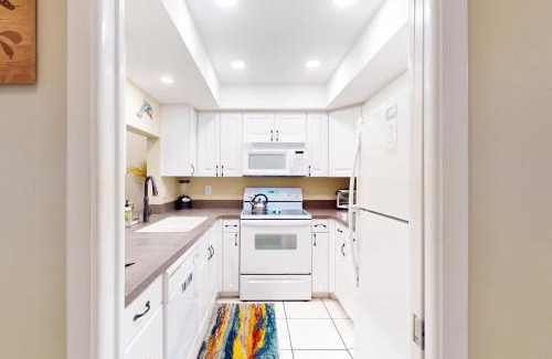 Siesta Key Apartment | The Palm Bay Club Unit 311
