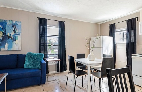 MacGregor Apartment | The Palm Flats 16! Zoo! Museums! Medical Center!