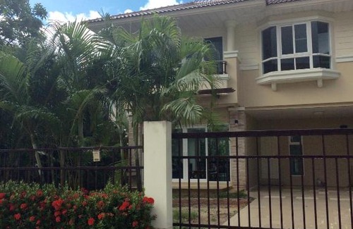 Si Sunthon House | The Palm House Phuket