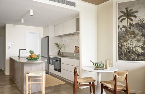 Byron Bay Apartment | The Palmetto. Heated pool, walk to beaches, cafes & shops