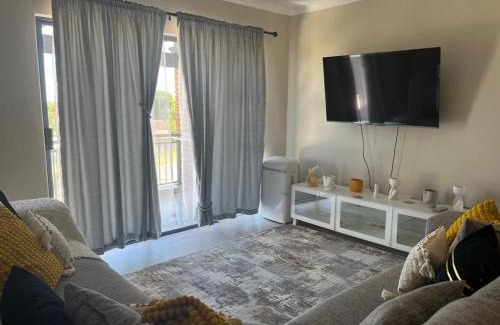Kimberley Apartment | The Palms Unit 5