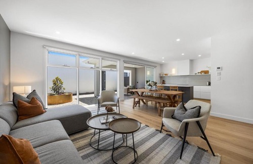 Glenelg North Apartment | The Palmstone Collective - 4BR, Wifi, Parking