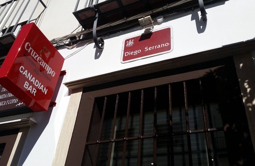 Ciudad Jardin Apartment | The Palomar Cordoba. Central, next to stations, parking included.