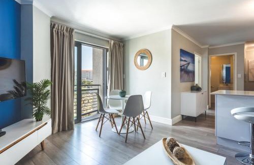 Observatory Apartment | The Paragon KAHLÚA Modern Open Plan Centrally Located
