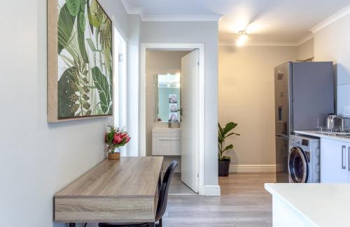 Observatory Apartment | The Paragon NOMAD Walk to Restaurants in a Trendy Central Area