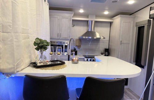 Pueblo West House | The Pearl- A Luxe Camper