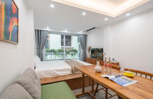 Thanh Nhan Apartment | The Pearl River Hanoi-Stylish Loft with Rooftop Pool & Elevator-Near Old Quarter