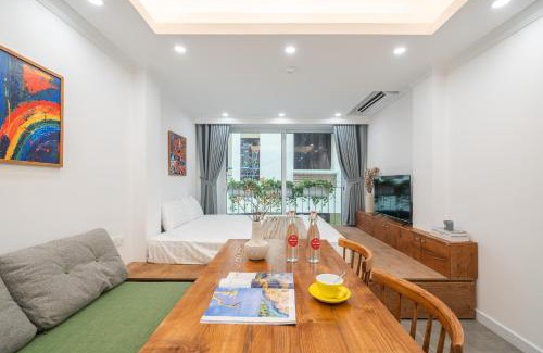 Thanh Nhan Apartment | The Pearl River Hanoi-Stylish Loft with Rooftop Pool & Elevator-Near Old Quarter