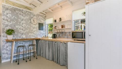Pretty Beach Central Coast House | 'The Pelicans Nest at Pretty Beach' by HolidayCo
