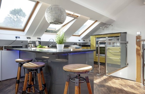 Torcross Apartment | The Penthouse, 15 At The Beach -An apartment that sleeps 6 guests in 3 bedrooms