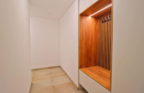 Smichov Apartment | The Peony Apartment in Smichov, Prague 5
