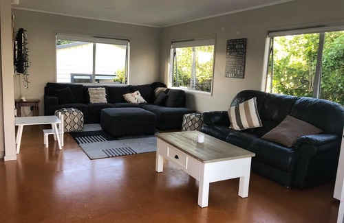 Matarangi House | The perfect bach for large groups, near the beach