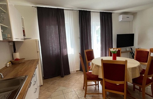 Sveti Juraj Apartment | The perfect combination of peace and quiet and proximity to the sea for relaxing on the Adriatic.