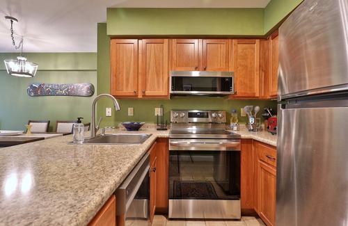 Killington Condo | The Pico Escape: 3br/2ba Ski On/ski Off At Pico Mountain. Close To Killington. 3 Bedroom Condo