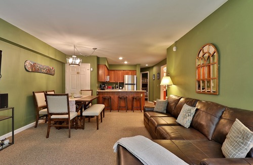 Killington Condo | The Pico Escape: 3br/2ba Ski On/ski Off At Pico Mountain. Close To Killington. 3 Bedroom Condo