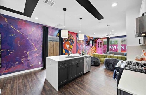 OST - South Union House | The PiinK Flamingo InstaWorthy Murals HotTub