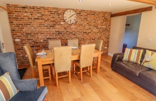 Burgh le Marsh House | The Pine