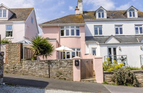 Stoke Fleming House | The Pink House