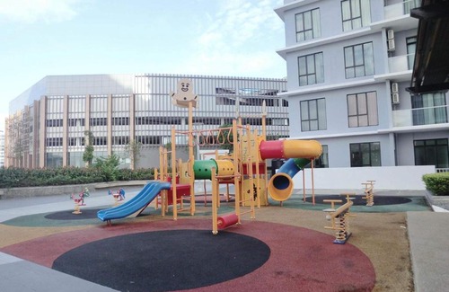 Taman Bukit Mewah Apartment | The Platino Homestay@ Paradigm JB
