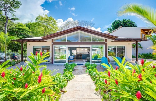 Avellanas Beach Hotel | The Point 15