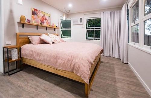 Flying Fish Point House | The Point