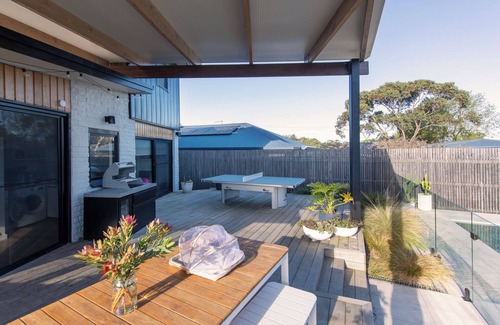 Mount Martha House | The Pool House - Beach, Basketball, Table Tennis