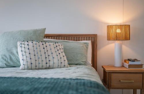 Inverloch House | The Pool House on Cook