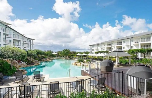 Kingscliff Apartment | The Pool Resort Kingscliff - 2 BR Ocean Facing Apartment (6230) - Holiday Management Co.