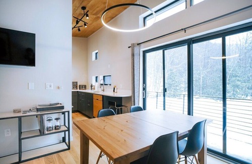 Jamaica House | The Post Haus: one-of-a-kind modern VT experience