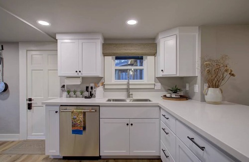 Prescott House | The Prescott Hideout - Sleeps 8/Firepit/Close to Whiskey Row