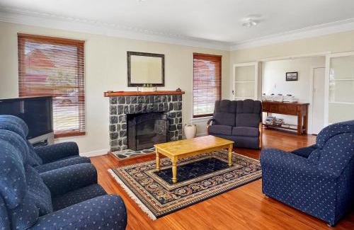 Whitianga House | The Publican's Palace