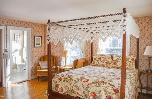 Quechee Hotel | The Quechee Inn at Marshland Farm