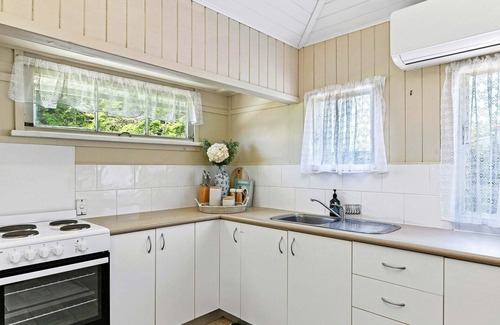 Urangan House | The Queen on King-20 King St - CoastHM
