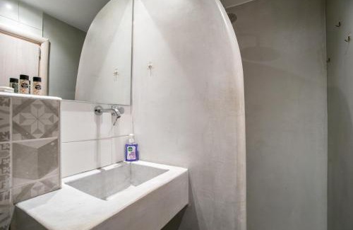 Parikia Apartment | The quiet corner of Skopa Street