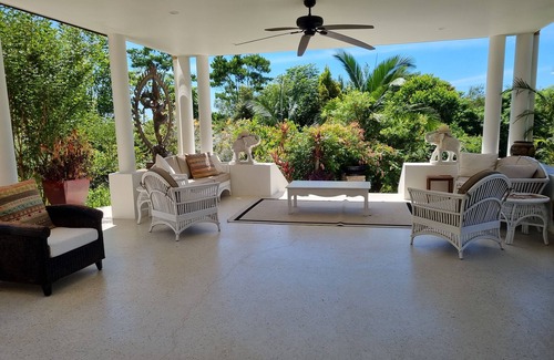 Ewingsdale Apartment | The Raffles in Byron!nBeautiful, Colonial style luxury!nAbsolutely Huge!