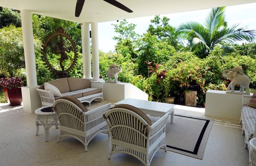 Ewingsdale Apartment | The Raffles in Byron!nBeautiful, Colonial style luxury!nAbsolutely Huge!