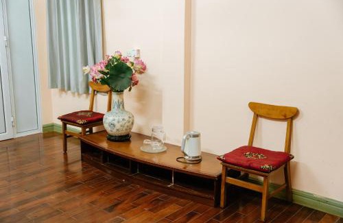 Van Mieu House | The Rails - Family Room F03