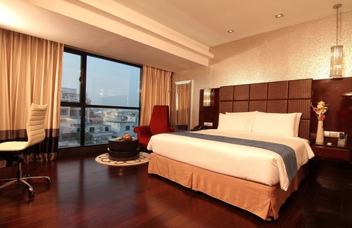 Banani Hotel | The Raintree Dhaka