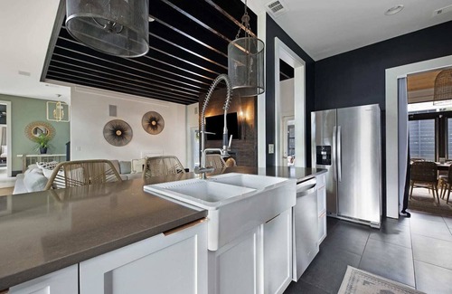 12 South House | The Rambler - Sparkling Pool & Steps to 12 South!