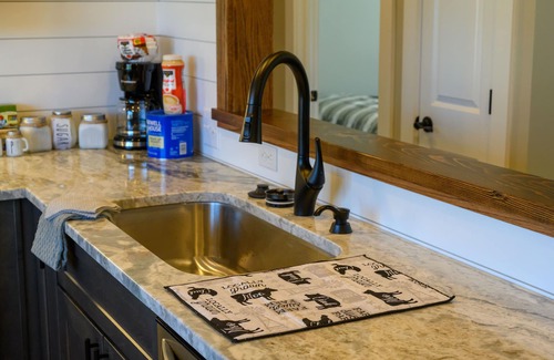 Gordonsville House | The Ranch at Wine Country - Complimentary Bottle!