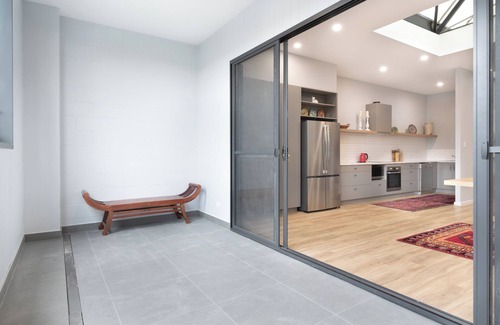 Launceston CBD Apartment | The Ranch in the Heart of Launceston with WiFi