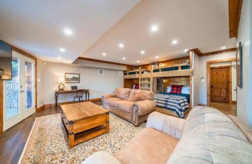 Royal House | The Ranch