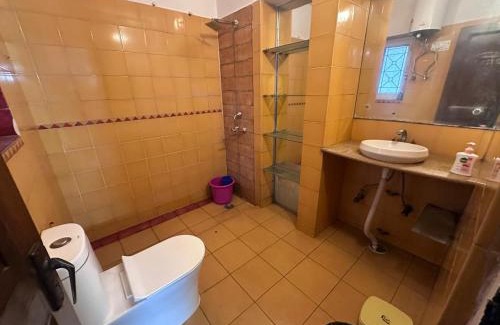Saket Apartment | The Raveesh Apartment J42