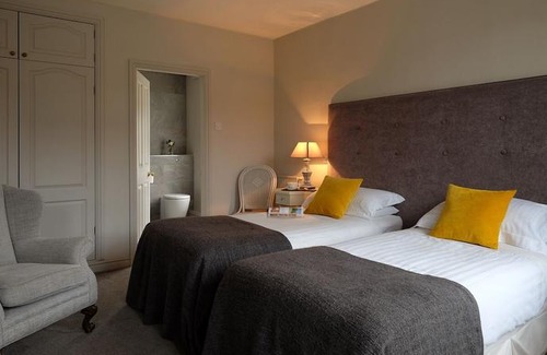 Much Wenlock Hotel | The Raven Hotel Much Wenlock