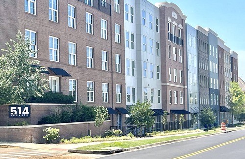 University Condo | "The Rebel Derby" - Walk to Campus & The Square with 2 Parking Spaces!
