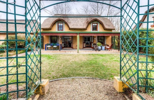 Greyton Apartment | The Red Door